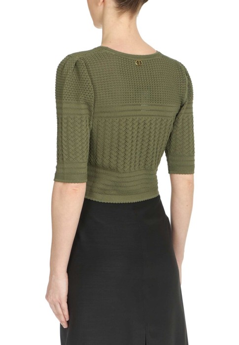 Товар зеленого цвета с внутренней стороны