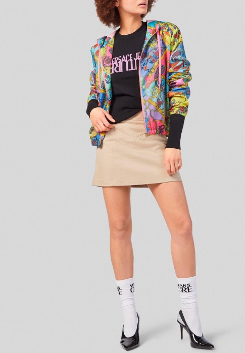 джемпер  от бренда versace jeans couture вид слева