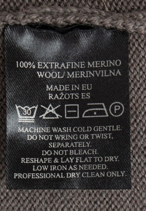 джемпер  универсального стиля с лицевой стороны