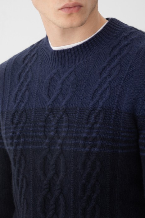 джемпер  из италии вид сбоку