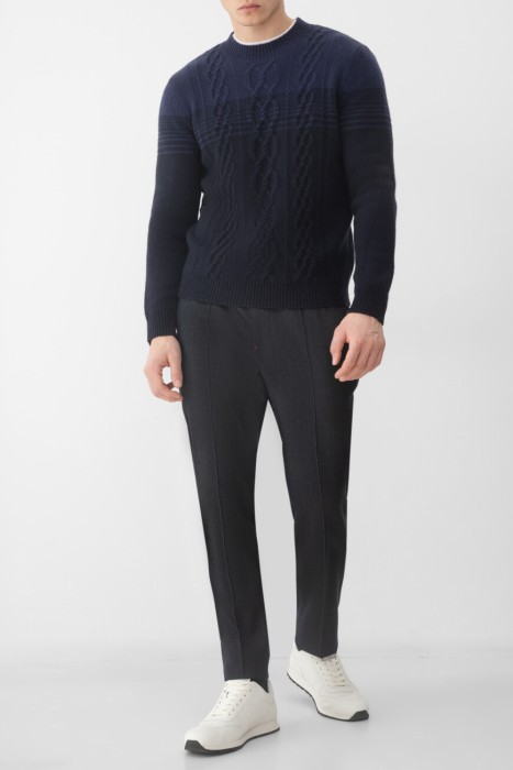 джемпер  из кашемира спереди