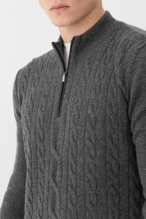 джемпер  из италии вид сбоку