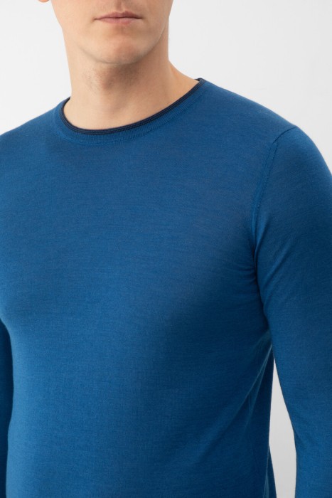 джемпер  из италии вид сбоку