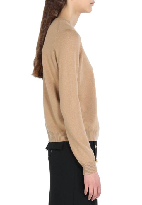 Товар коричневого цвета с внутренней стороны