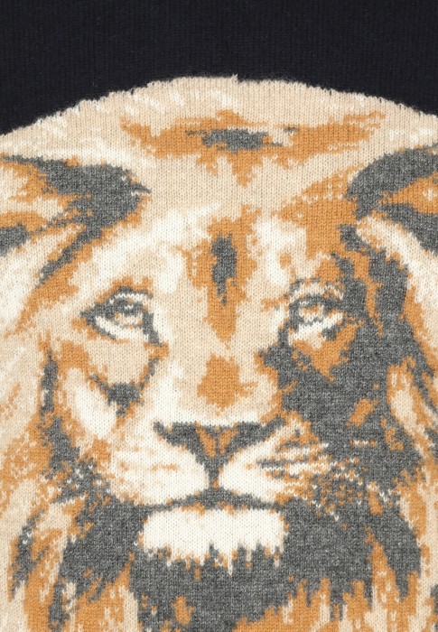 Товар синего цвета с внутренней стороны