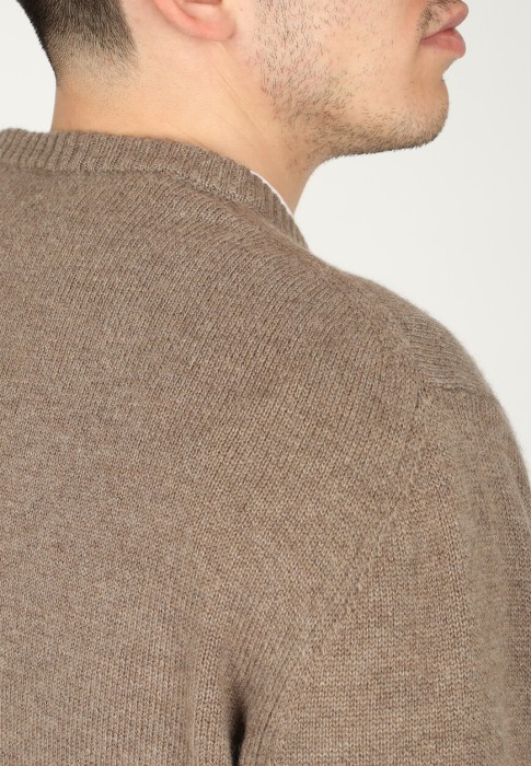 джемпер  универсального стиля с лицевой стороны