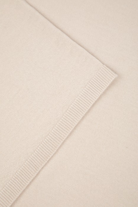 джемпер  универсального стиля с лицевой стороны