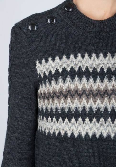 Товар серого цвета с внутренней стороны