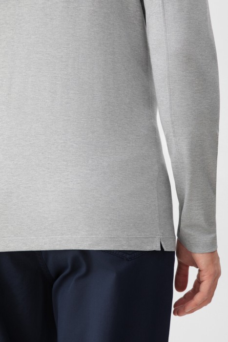 Товар серого цвета с внутренней стороны