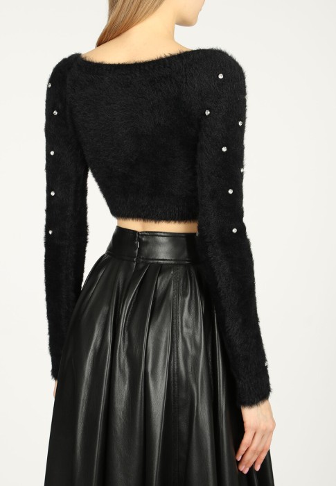 Товар черного цвета с внутренней стороны