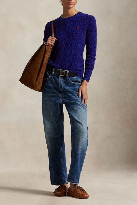 Товар синего цвета с внутренней стороны