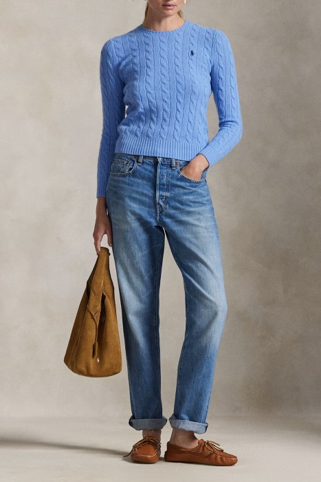 Товар голубого цвета с внутренней стороны