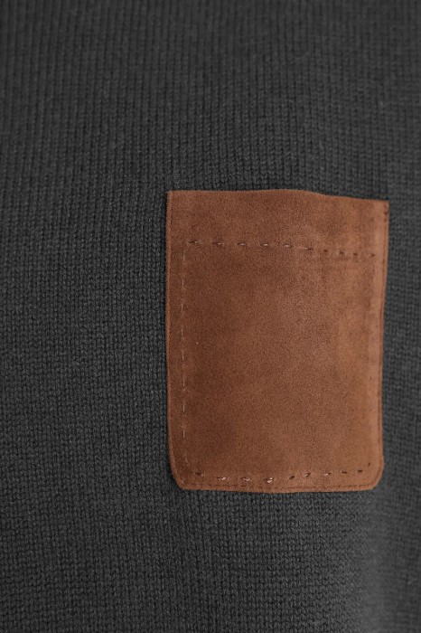 Товар коричневого цвета с внутренней стороны