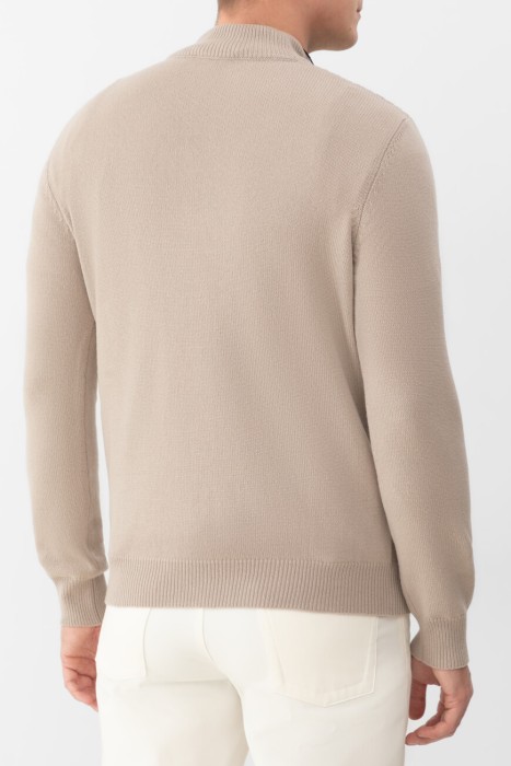 джемпер  по цене 110000 руб вид справа