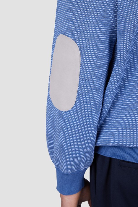 Товар синего цвета с внутренней стороны