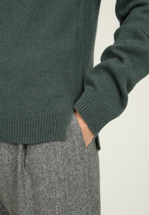 джемпер  из проверенных материалов спереди