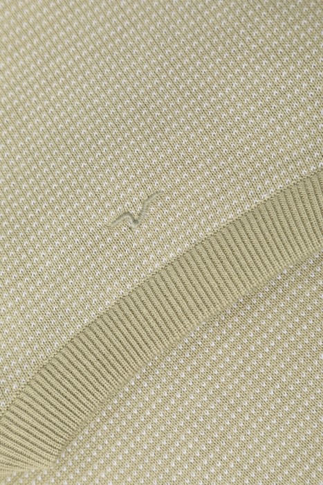 джемпер  универсального стиля с лицевой стороны