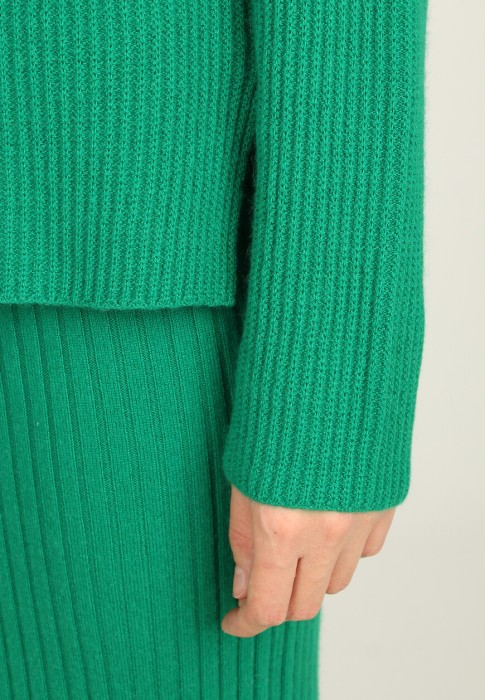 джемпер  из проверенных материалов спереди