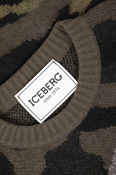 джемпер  из шерсти спереди