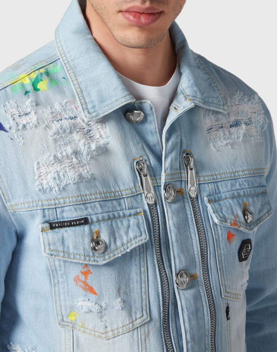 джинсовая куртка  из проверенных материалов спереди