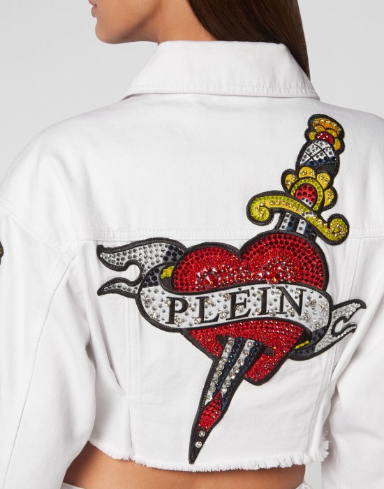 Товар белого цвета с внутренней стороны