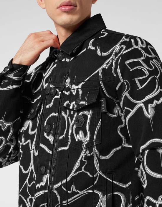 джинсовая куртка  из проверенных материалов спереди