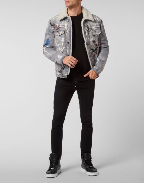 джинсовая куртка  по цене 125713 руб вид справа