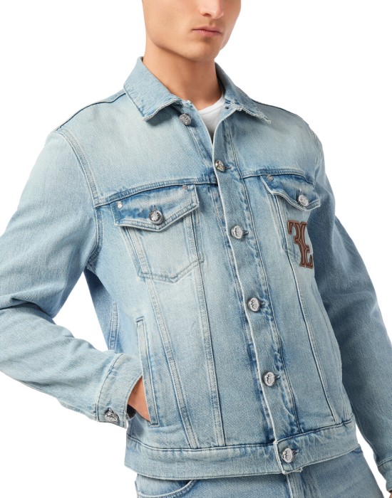 Товар серого цвета с внутренней стороны