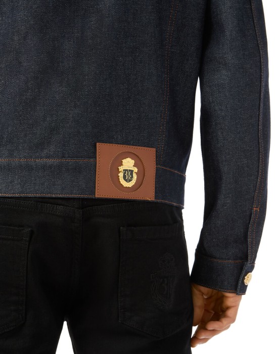 джинсовая куртка  из италии вид сбоку