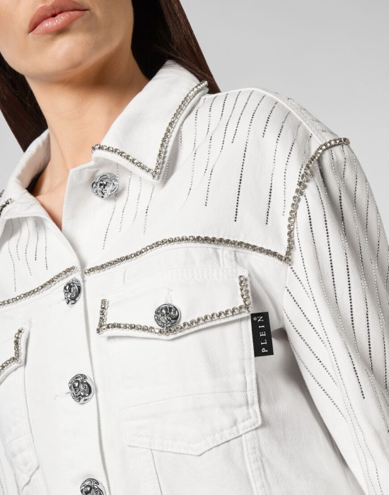 Товар белого цвета с внутренней стороны