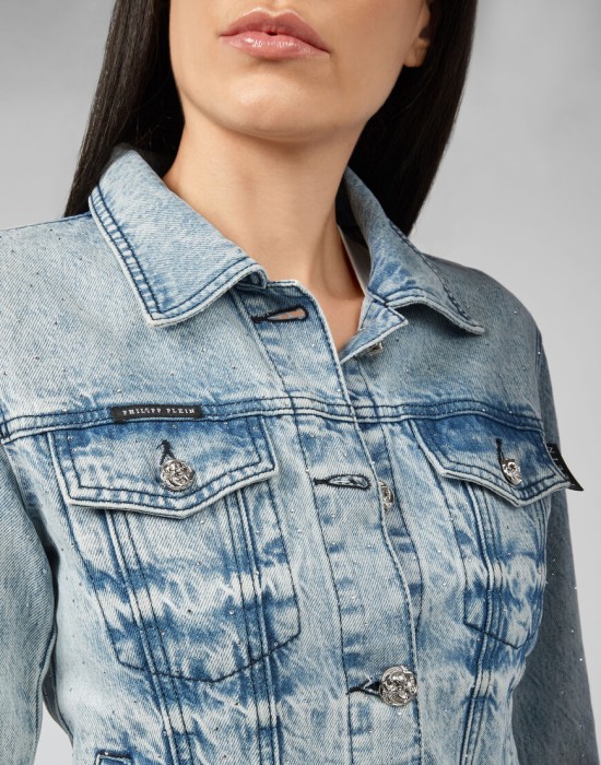 джинсовая куртка  из проверенных материалов спереди