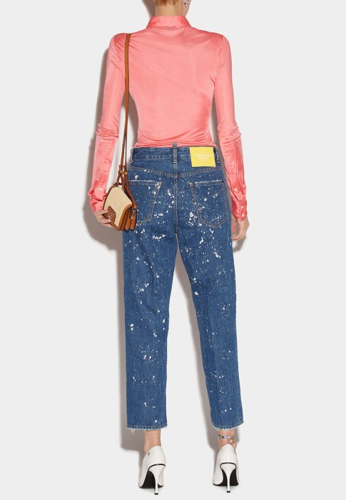 Товар синего цвета с внутренней стороны