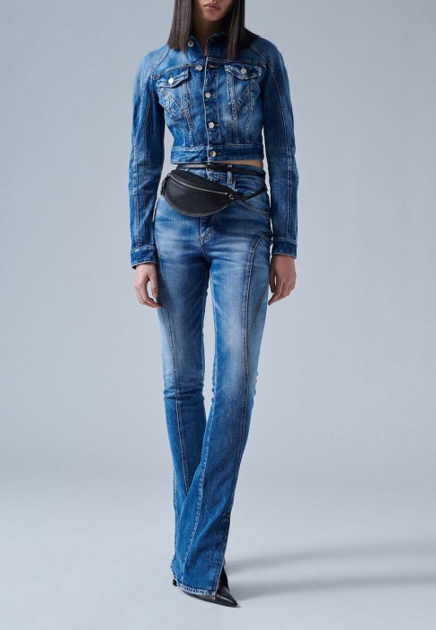 Товар синего цвета с внутренней стороны