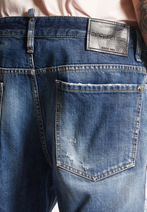 Товар синего цвета с внутренней стороны