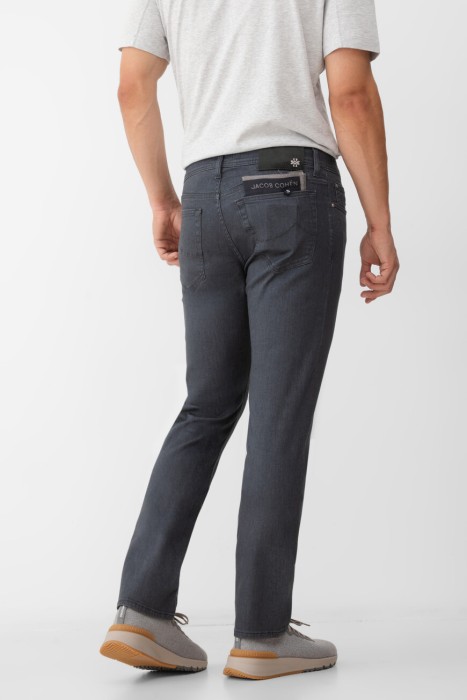 джинсы bard  от бренда jacob cohen вид слева