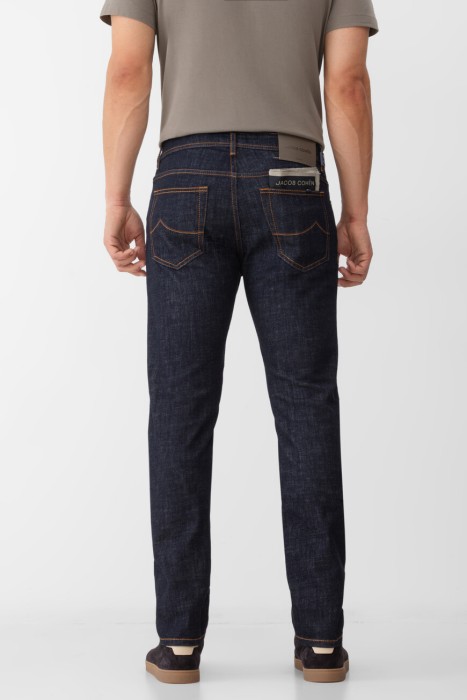 джинсы bard  по цене 33800 руб вид справа