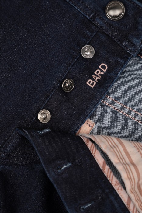 джинсы bard  на сезон этого года фотография