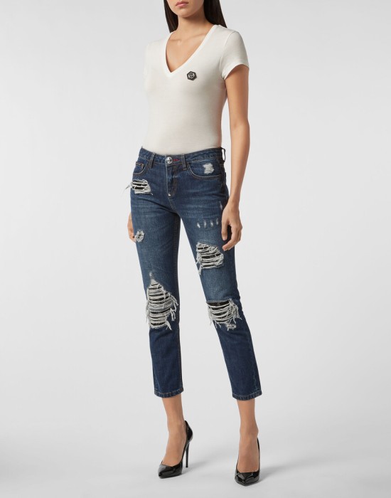 джинсы бойфренды  по цене 42640 руб вид справа