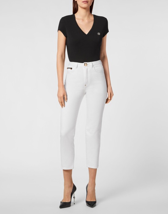 Товар белого цвета с внутренней стороны