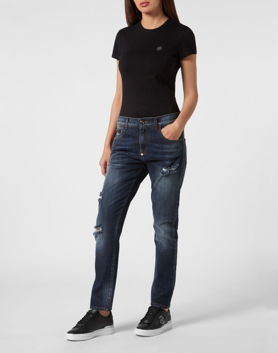 джинсы бойфренды  по цене 55818 руб вид справа