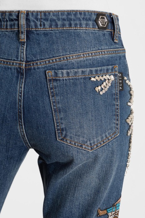 Товар синего цвета с внутренней стороны