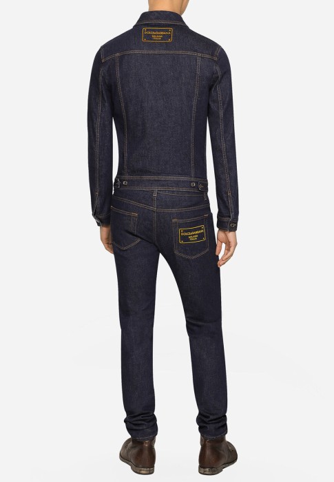 Товар синего цвета с внутренней стороны