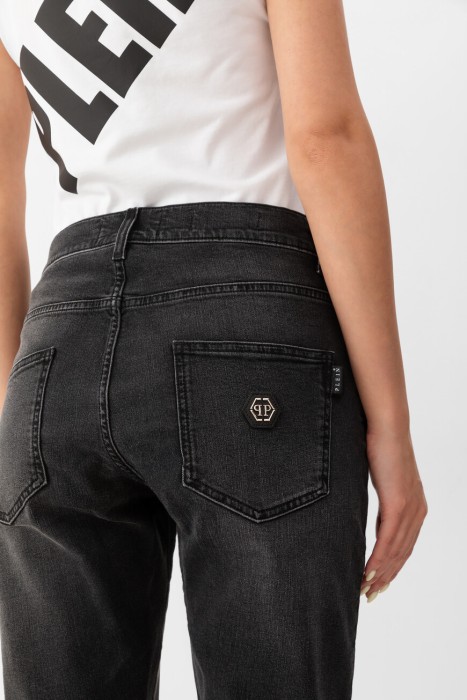 Товар серого цвета с внутренней стороны