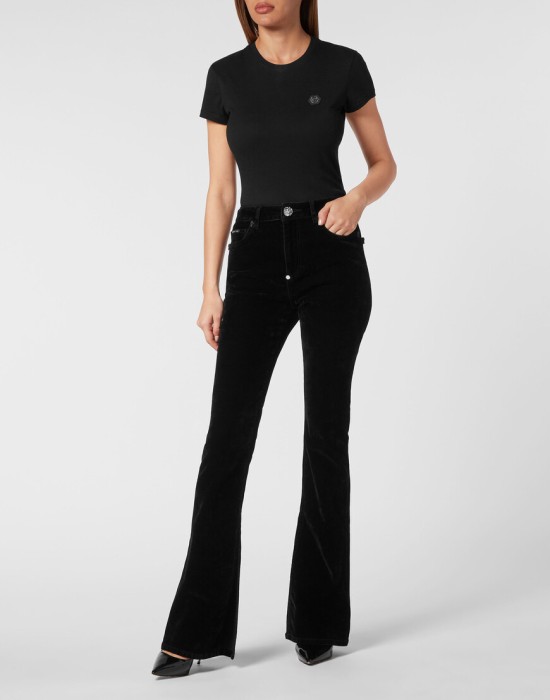 Товар черного цвета с внутренней стороны