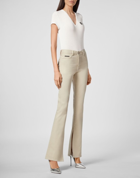 Товар бежевого цвета с внутренней стороны