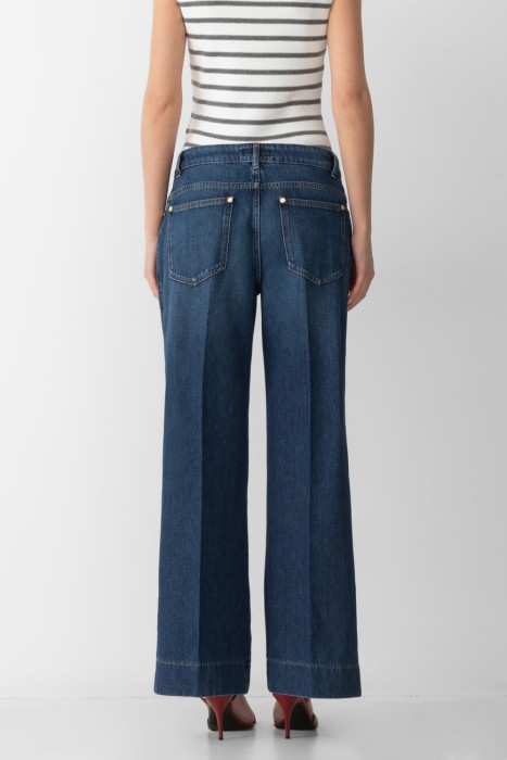 джинсы  модель abati по цене 23700 руб вид справа