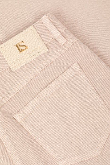 джинсы  модель acconti для взрослого возраста с изнаночной стороны