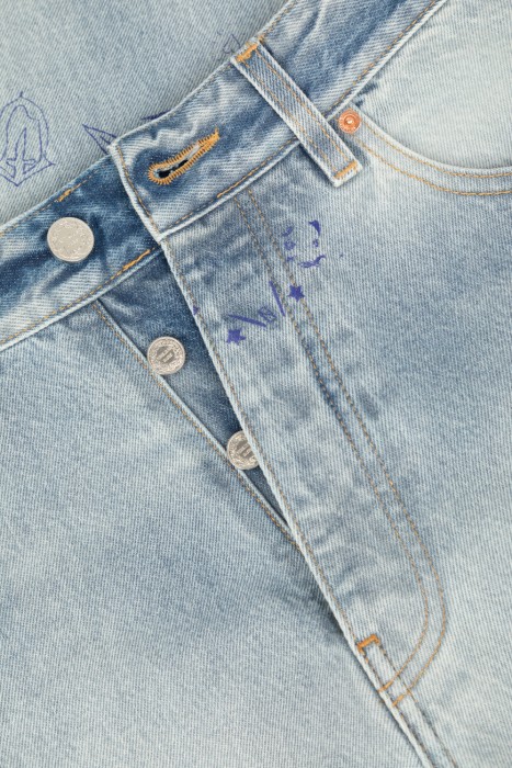 джинсы  модель из эксклюзивной коллекции из хлопка спереди