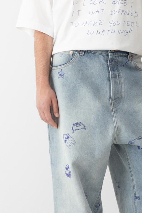 джинсы  модель из эксклюзивной коллекции с внутренней стороны