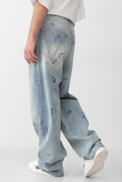 джинсы  модель из эксклюзивной коллекции фото